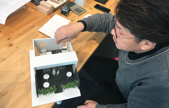 深澤代表と模型